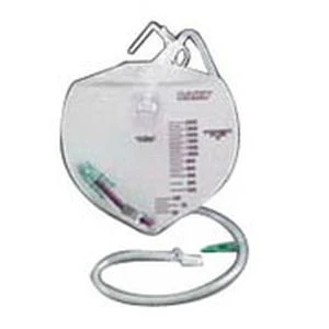 Does the drainage bag have an anti-reflux chamber?