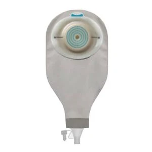 What is the stoma size range that the Coloplast 18670 pouch can accommodate?