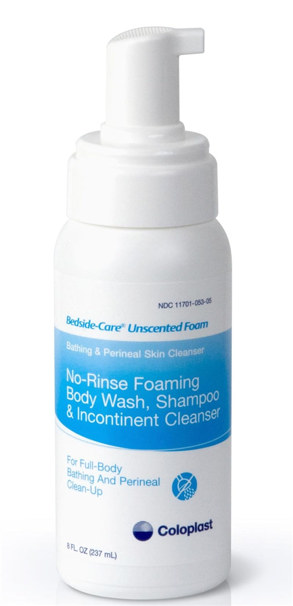Does the Coloplast 7146 Foam Cleanser have a pH-balanced formula?