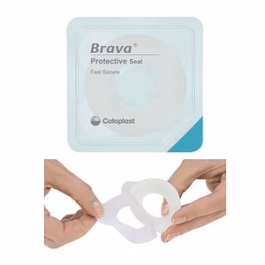 Does the Coloplast 12045 Brava Protective Seal Moldable Ring absorb moisture from the skin surface?