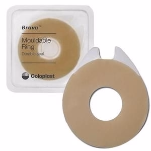 Is the Coloplast 120427 moldable ring easy to handle and apply?
