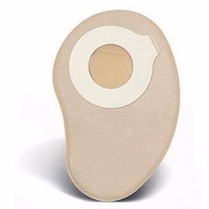 What material are the comfort panels on the Convatec 416778 pouch made from?