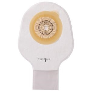 Does the front of the Coloplast 2115 pouch offer discreet coverage?