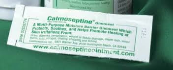 How does the moisture barrier in Calmoseptine packets function?